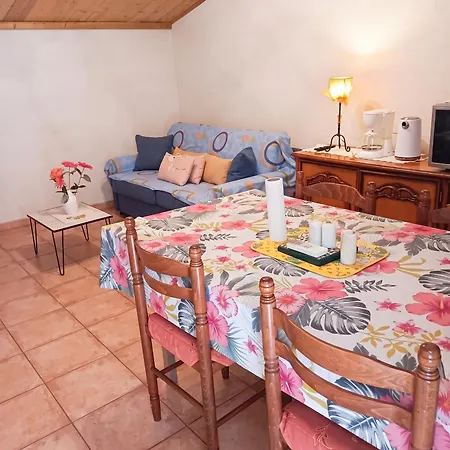 à Avec Piscine Appartement *
